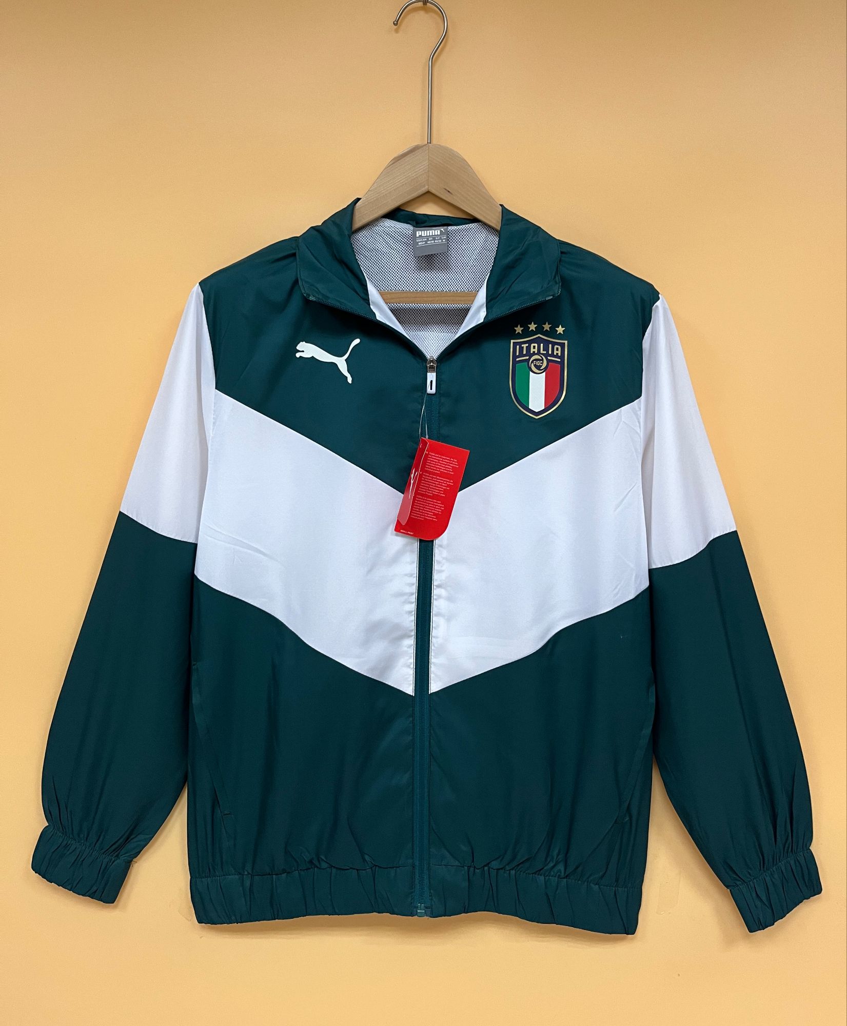 2022 ITALY WHITE AND GREEN WINDBREAKER