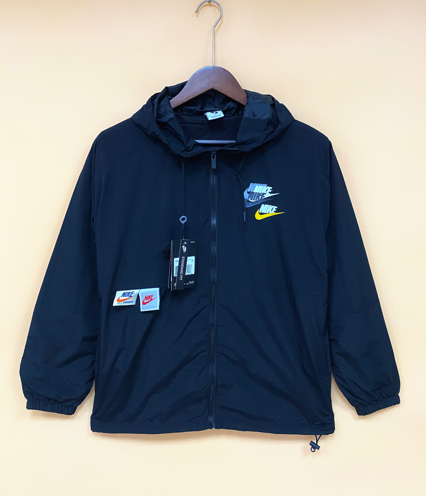 NIKE BLACK WINDBREAKER
