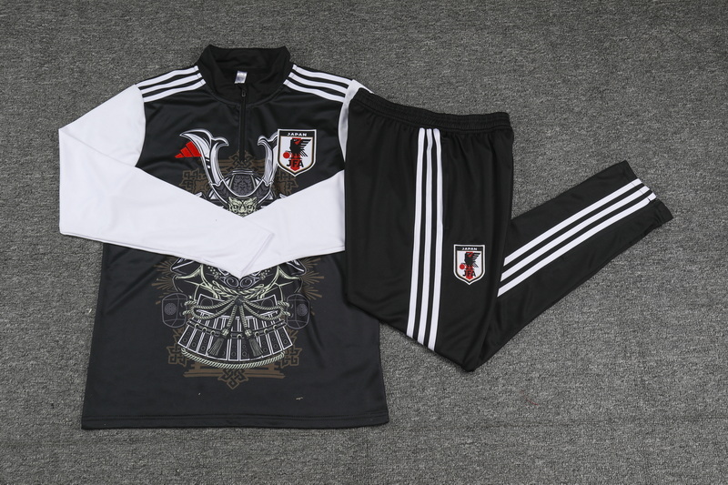 24-25 Japan black face special version half zipper training tracksuit