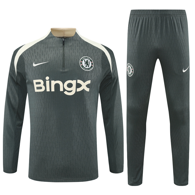 003-343 Player version 25-26 Chelsea army green with beige stripe half zipper sweater tracksuit