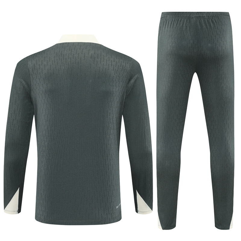 004-327 Player version 25-26 Chelsea army green with beige stripe half zipper sweater tracksuit