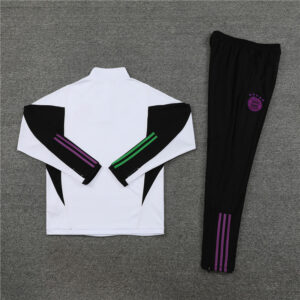 23-24 Bayern white with black half zipper training tracksuit - Image 4