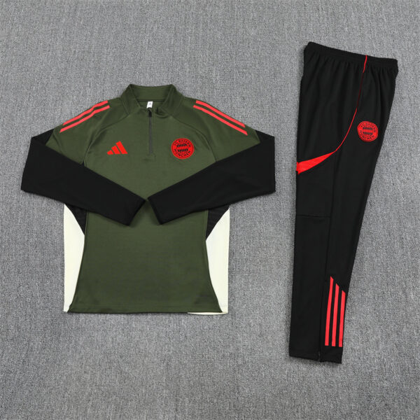 25-26 Bayern green with black half zipper sweater tracksuit - Image 5