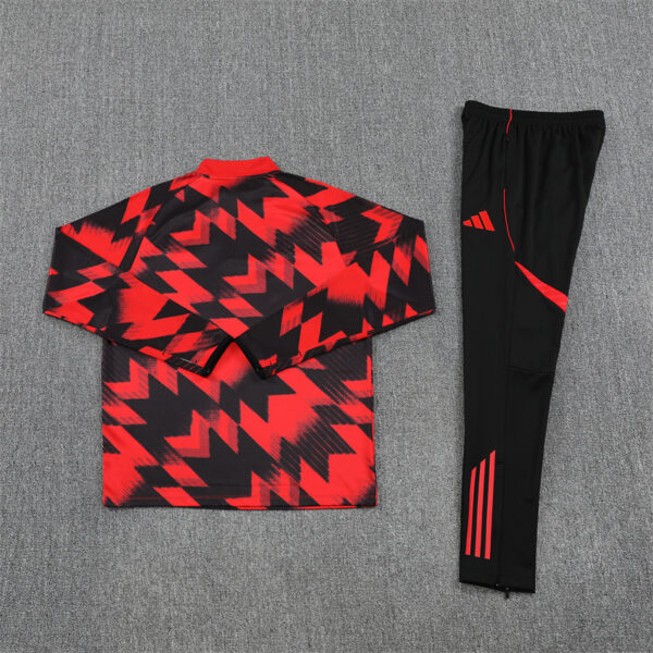 25-26 Manud camo red with red half zipper sweater tracksuit - Image 6