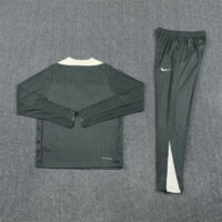 006-230 Player version 25-26 Chelsea army green with beige stripe half zipper sweater tracksuit