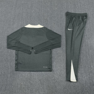 Player version 25-26 Chelsea army green with beige stripe half zipper sweater tracksuit - Image 6