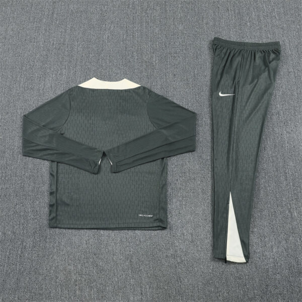 Player version 25-26 Chelsea army green with beige stripe half zipper sweater tracksuit - Image 6