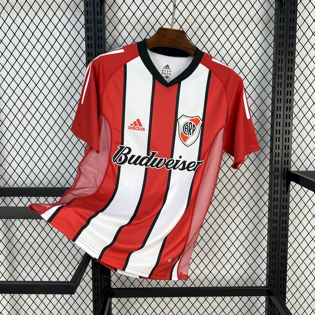 River Plate 2003-04 Away Retro Jersey River Plate 2003-04 Away Retro Jersey