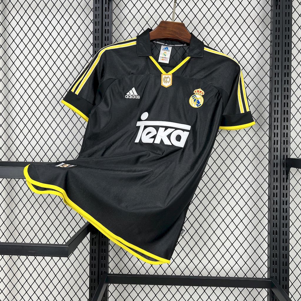 Real Madrid 1999-01 Away Retro Jersey