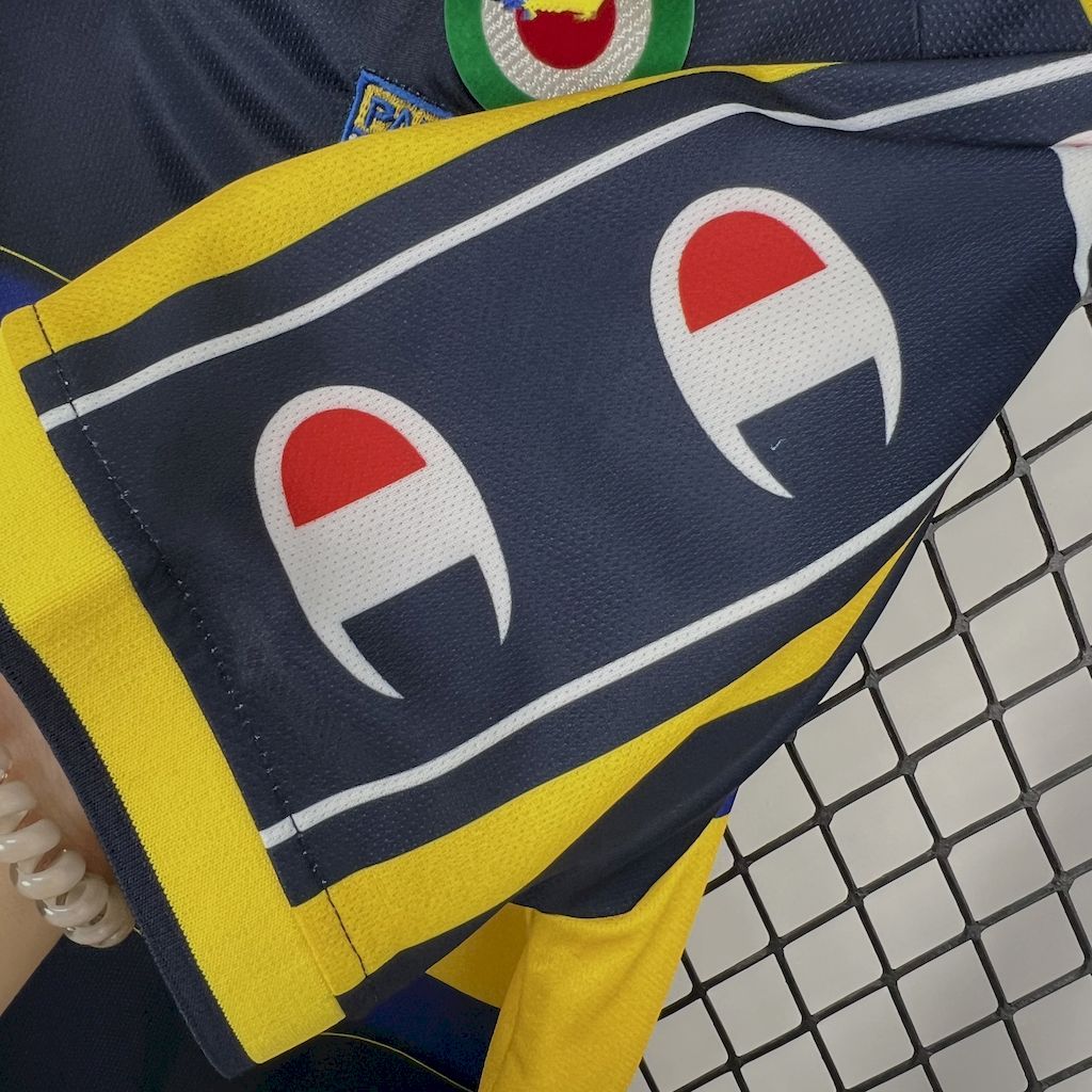 Parma Calcio 1999-00 Away Retro Jersey