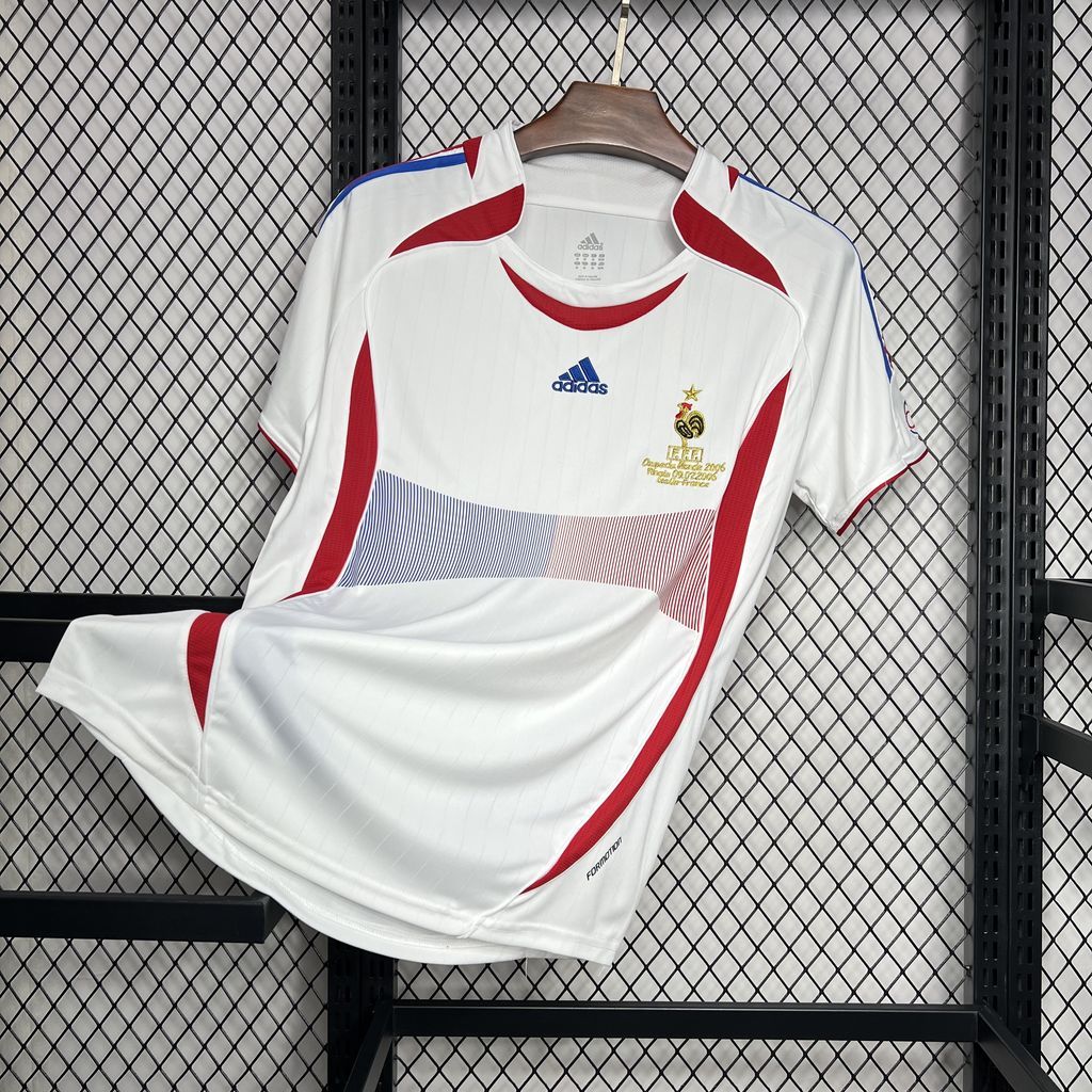 1815ef8e7bb64f18a23dbe596c83825b France 2006 Away Retro Jersey