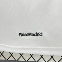 Real Madrid 2005-06 Home Retro Jersey