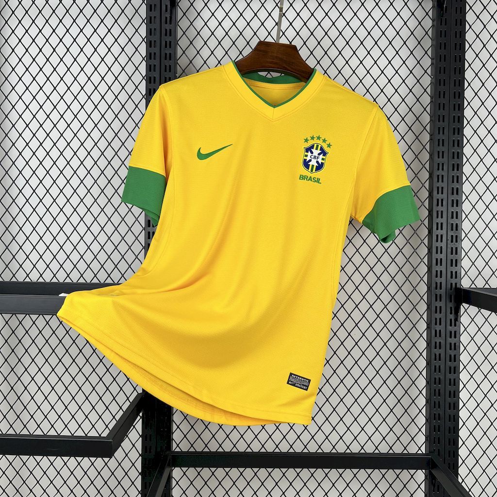 Brazil 2012-13 Home Retro Jersey Brazil 2012-13 Home Retro Jersey