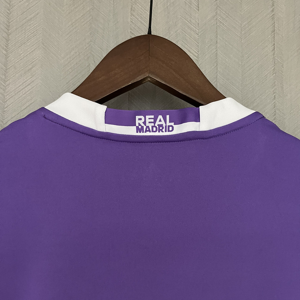 Retro 2016-17 Real Madrid away