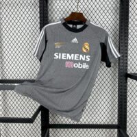 Real Madrid 2002-03 Goalkeeper Retro Jersey