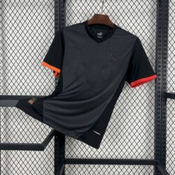 Galatasarays 2025-26 Black Special Edition Jersey