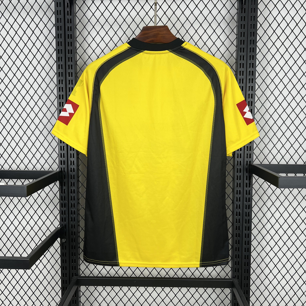 Real Zaragoza 2005-06 'Copa Del Rey Final' Third Retro Jersey