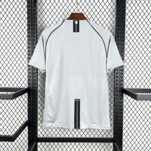 Manchester United 2007-08 Grey Goalkeeper Retro Jersey - Image 2