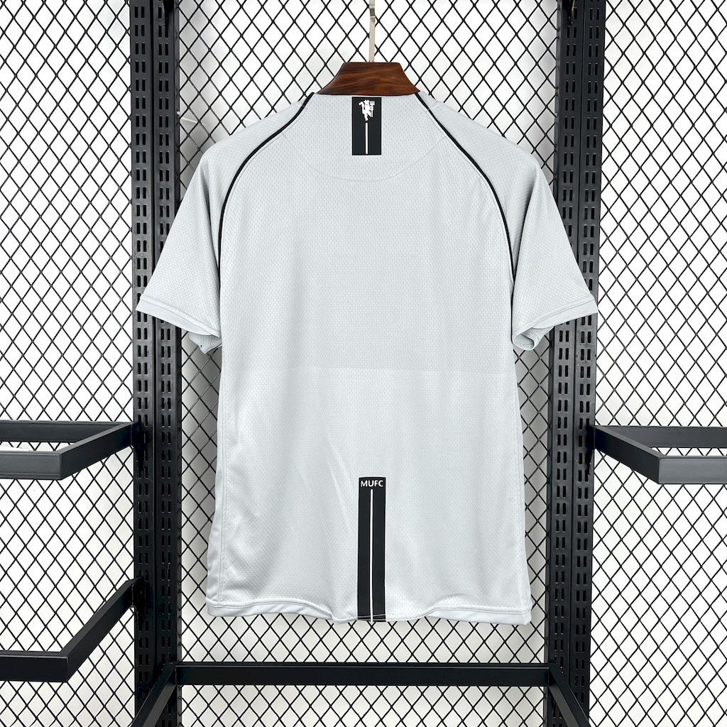 Manchester United 2007-08 Grey Goalkeeper Retro Jersey
