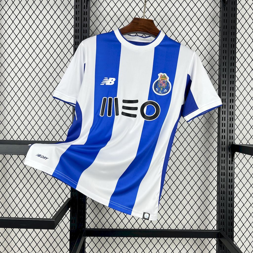 FC Porto 2017-18 Home Retro Jersey FC Porto 2017-18 Home Retro Jersey