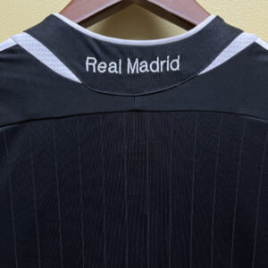 Retro Real Madrid 0607 II Away - Image 3