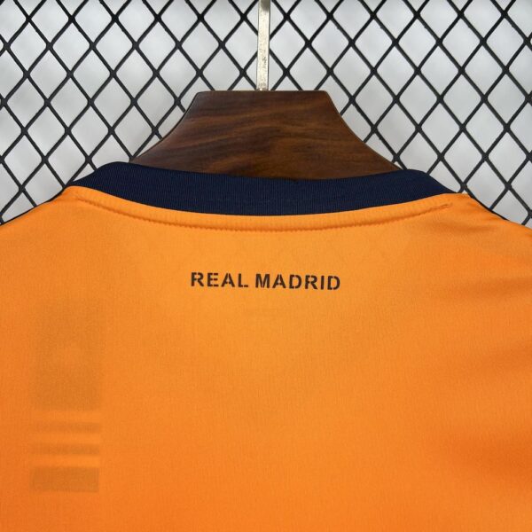 Real Madrid 2013-14 Third Retro Jersey - Image 2