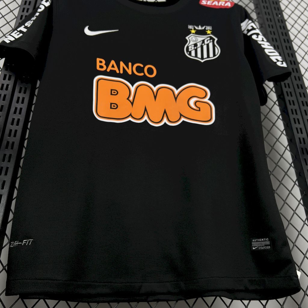395013e1172b4263b775f820be7eb7b0 Santos 2011-12 Black Retro Jersey