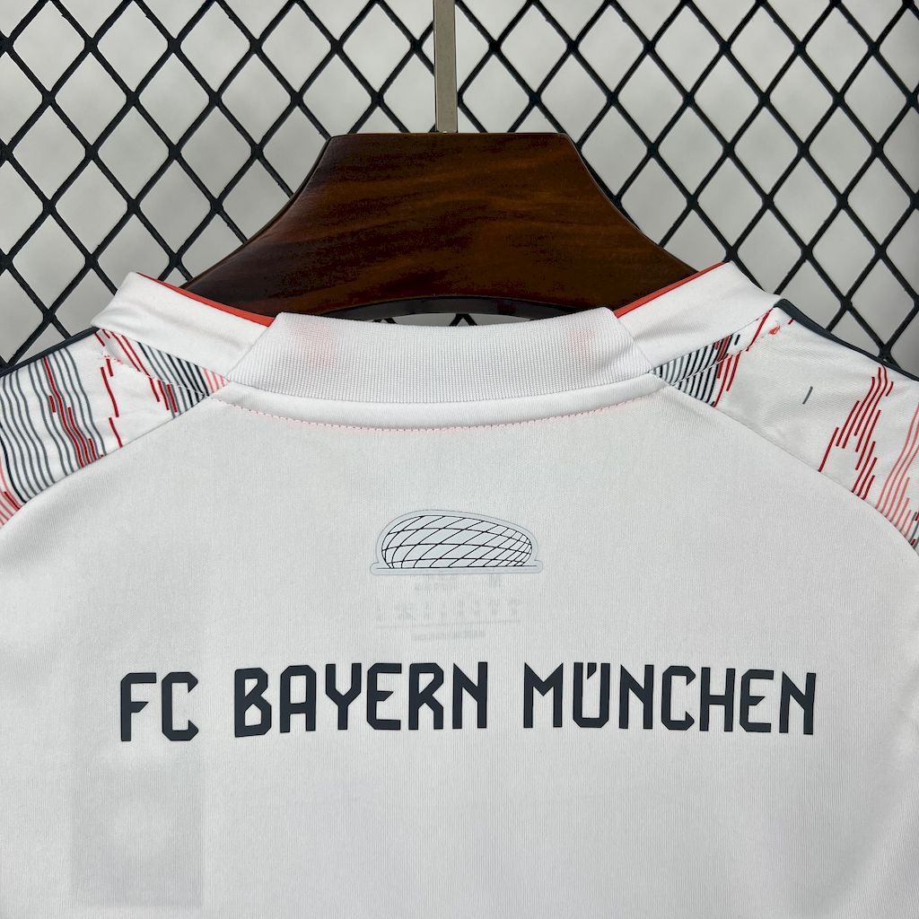 Bayern Munich 2025-26 Away Womens Jersey