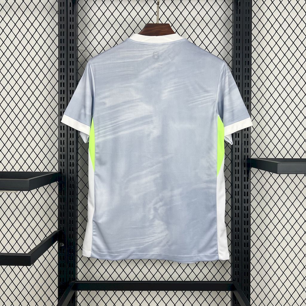 Wolfsburg 2025-26 Away Jersey