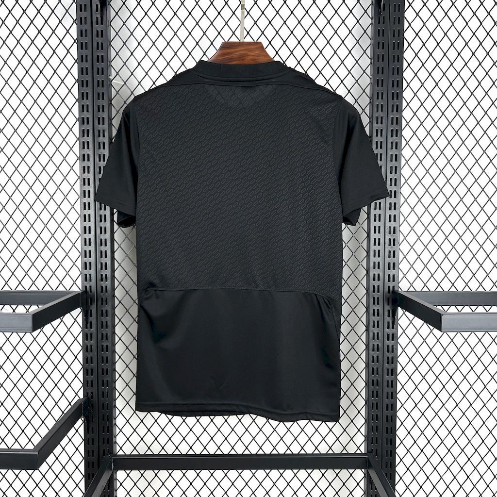 Liverpool 2025-26 Black Special Edition Jersey