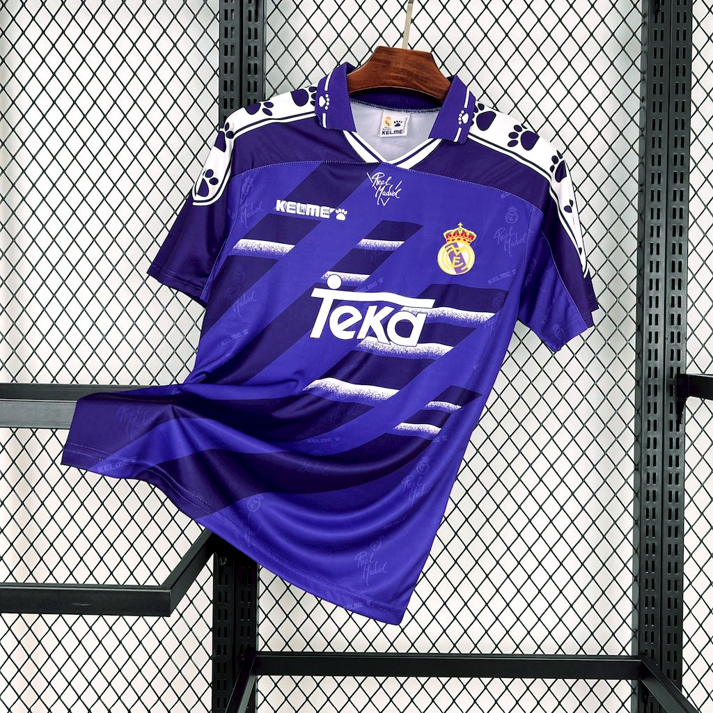 Real Madrid 1994-96 Away Retro Jersey Real Madrid 1994-96 Away Retro Jersey