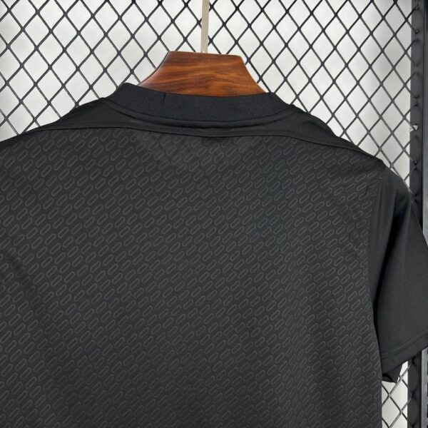 Liverpool 2025 26 Black Special Edition Jersey