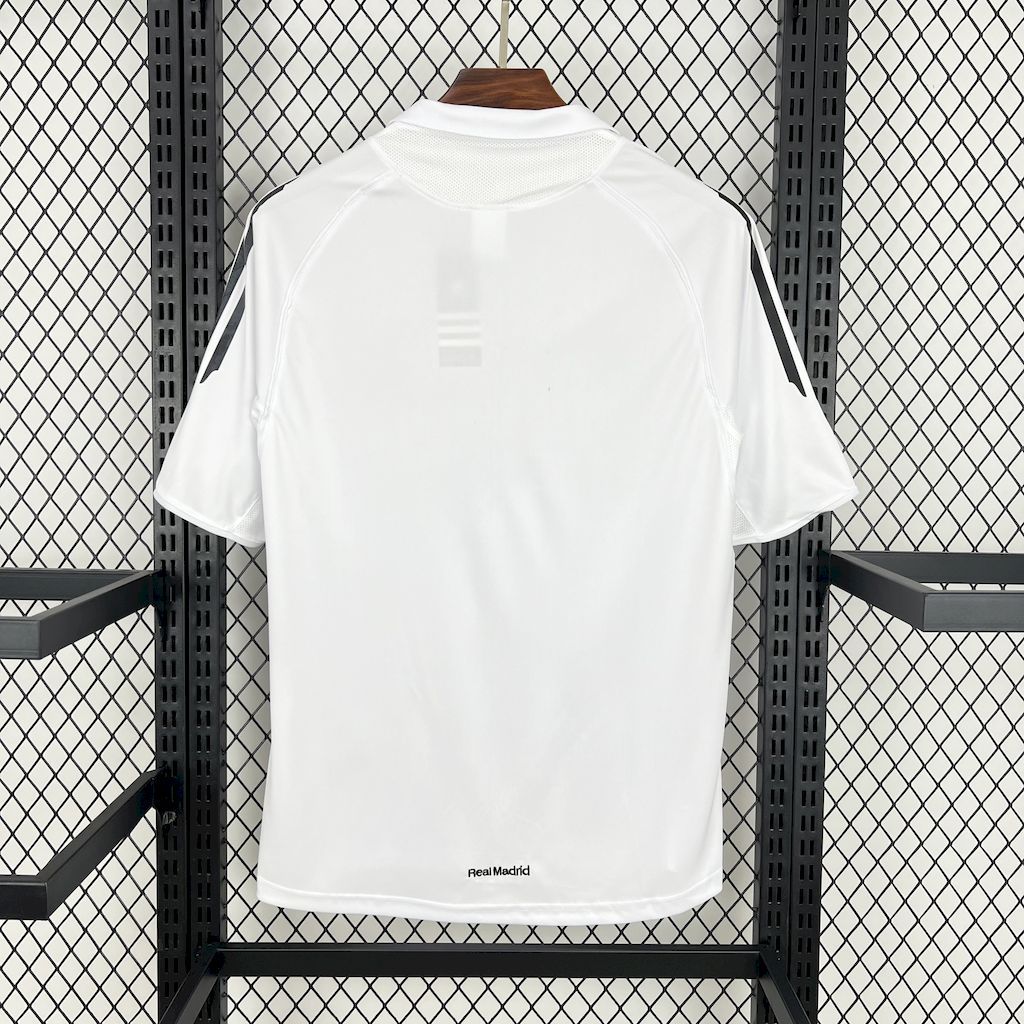 Real Madrid 2005-06 Home Retro Jersey