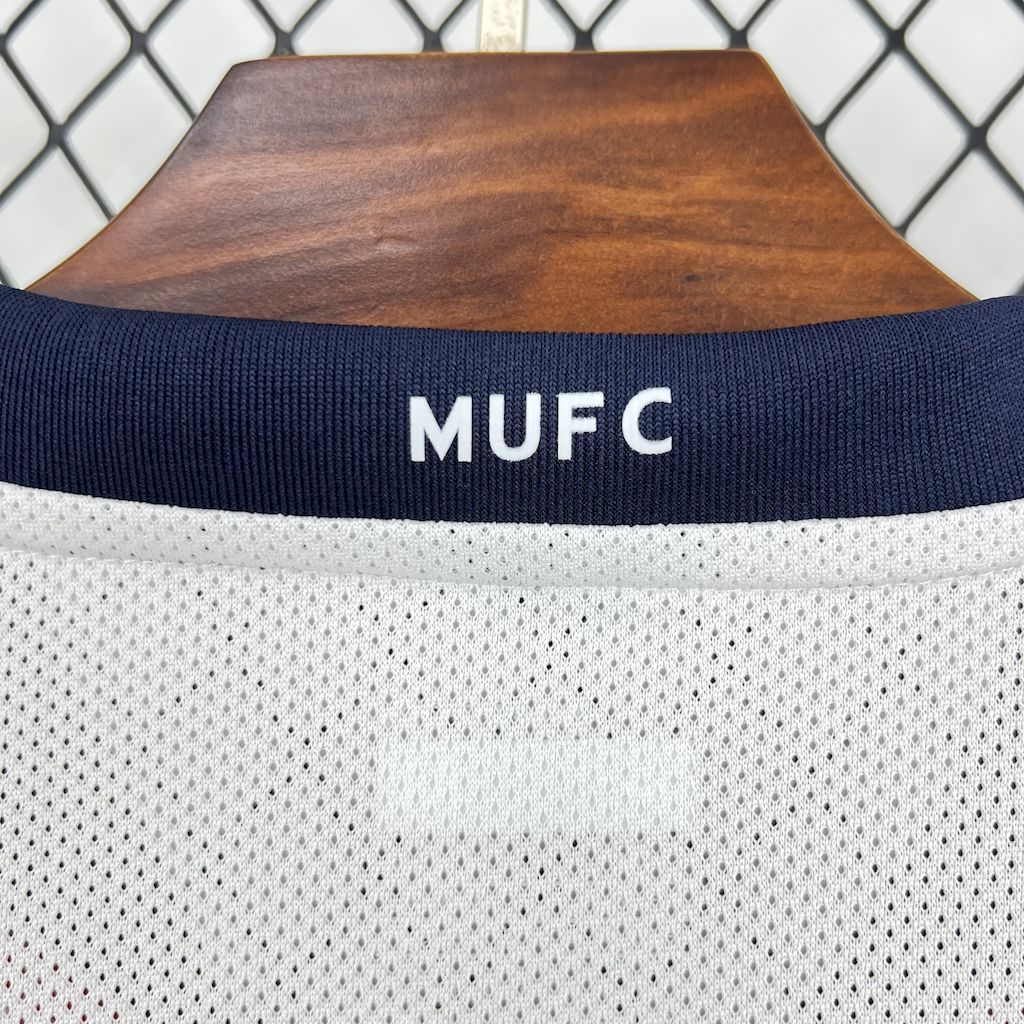 Manchester United 2008-09 Away Retro Jersey