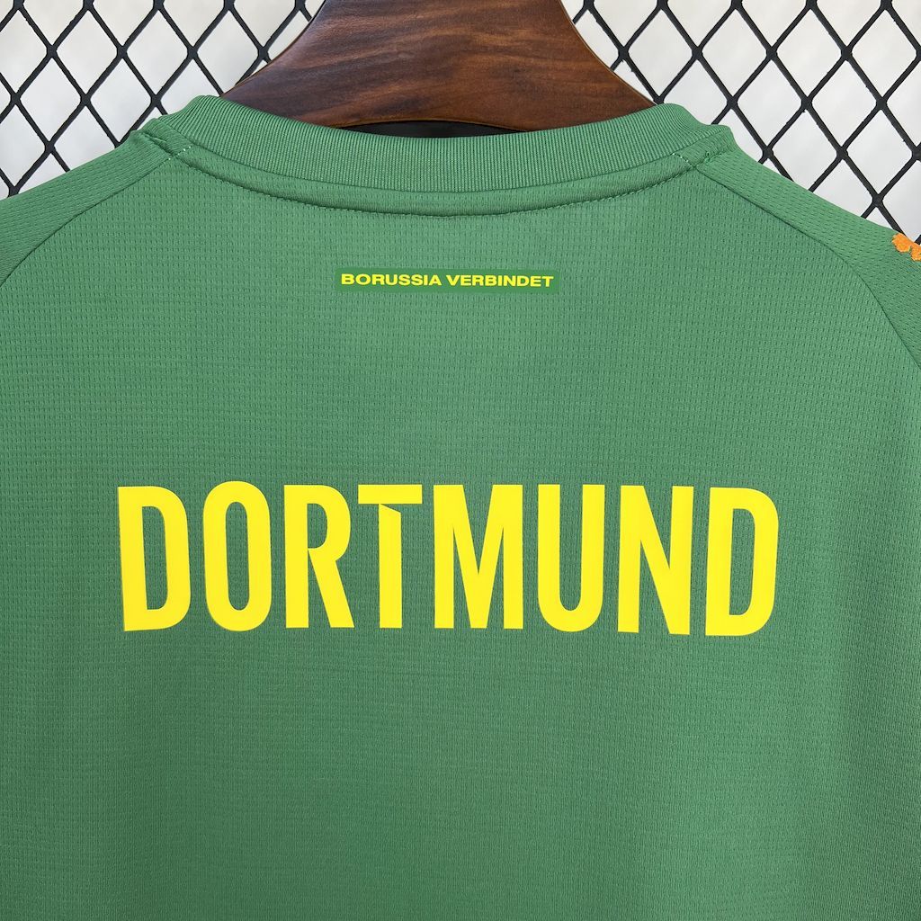 Borussia Dortmund 202425 Goalkeeper Green Jersey