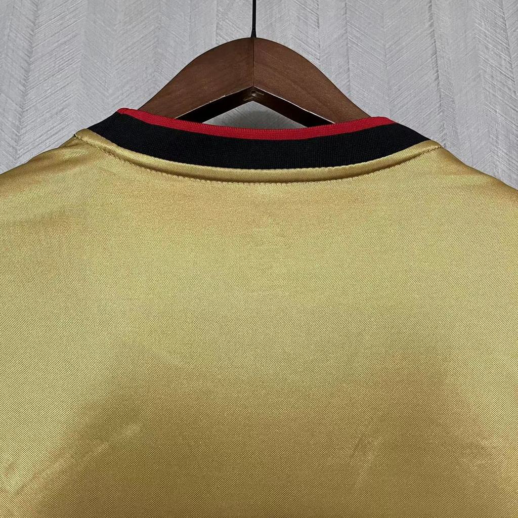 7263f6c22598478e901ee39b6636e788 Retro AC Milan 2013-14 III