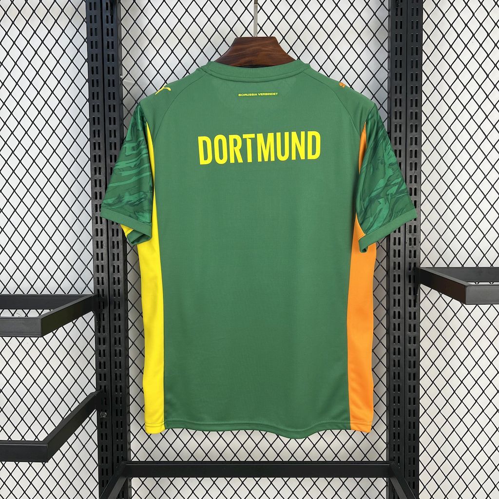 Borussia Dortmund 202425 Goalkeeper Green Jersey