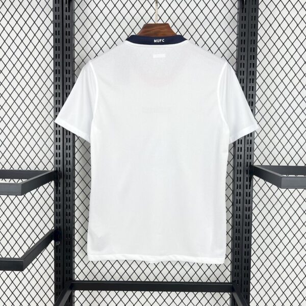 Manchester United 2008-09 Away Retro Jersey - Image 3