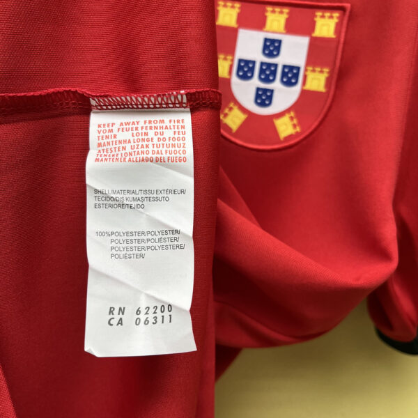 Retro Portugal 1966-69 Home - Image 2