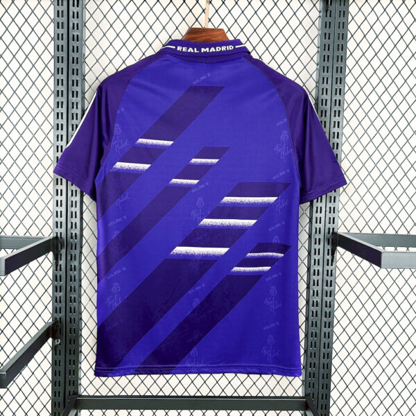 Real Madrid 1994-96 Away Retro Jersey - Image 2