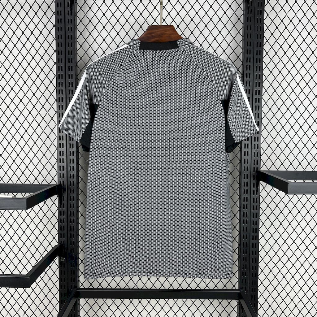 Real Madrid 2002-03 Goalkeeper Retro Jersey