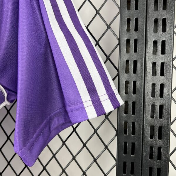 Real Madrid 1984-85 Third Retro Jersey - Image 3