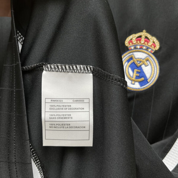 Retro Real Madrid 0607 II Away - Image 2