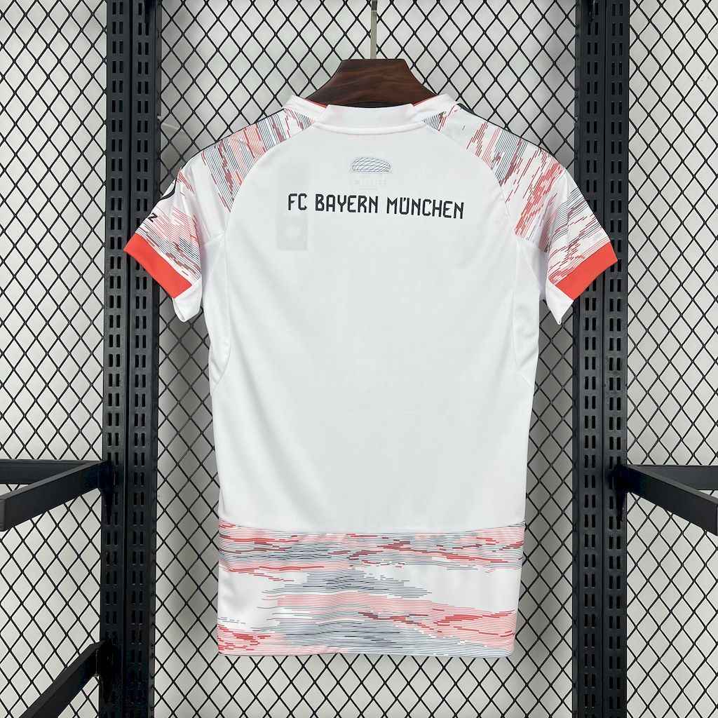 Bayern Munich 2025-26 Away Womens Jersey
