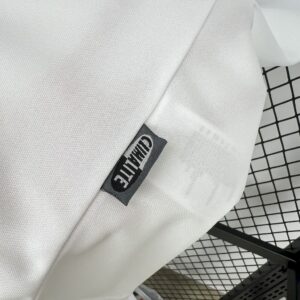 Real Madrid 2002-03 Home Retro Jersey - Image 3