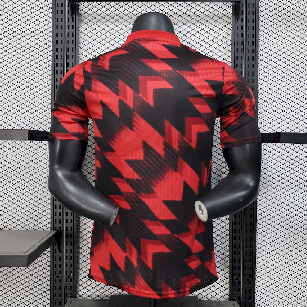 c08085bae0a24945bab608fefb92b86a Manchester United 2025-26 Pre-match training red and black Jersey Player Version