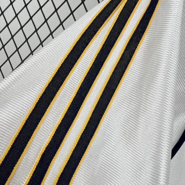 Real Madrid 1998-00 Home Retro Jersey - Image 3
