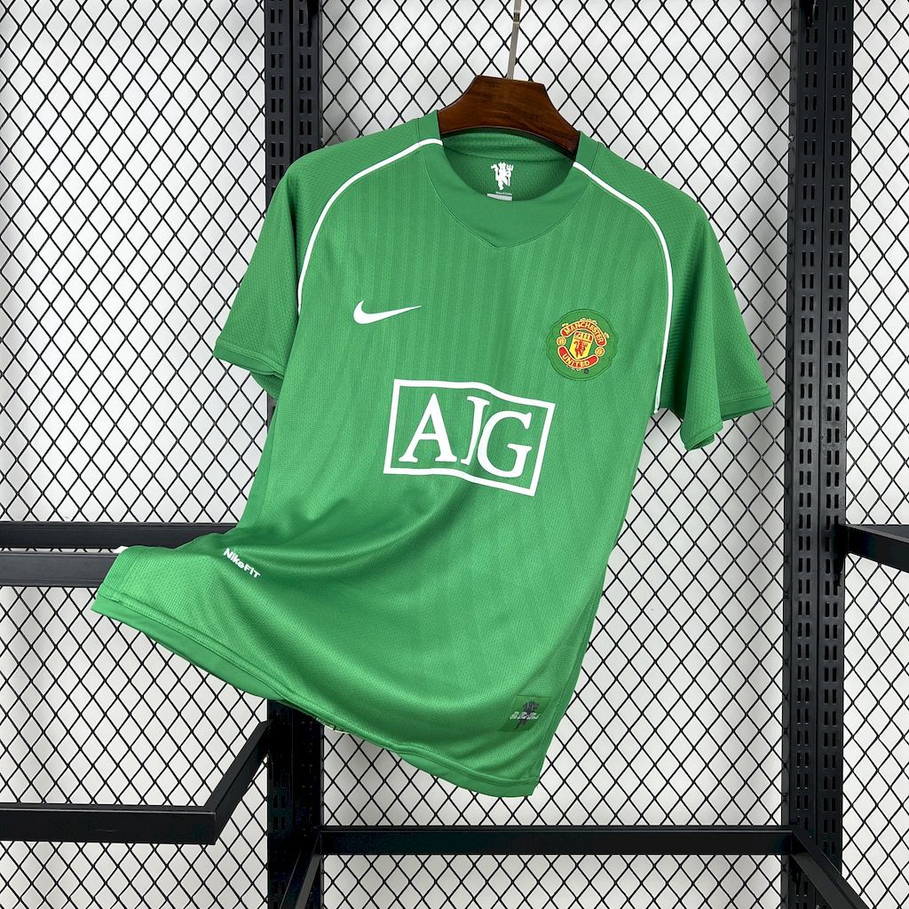 Manchester United 2007-08 Green Goalkeeper Retro Jersey Manchester United 2007-08 Green Goalkeeper Retro Jersey