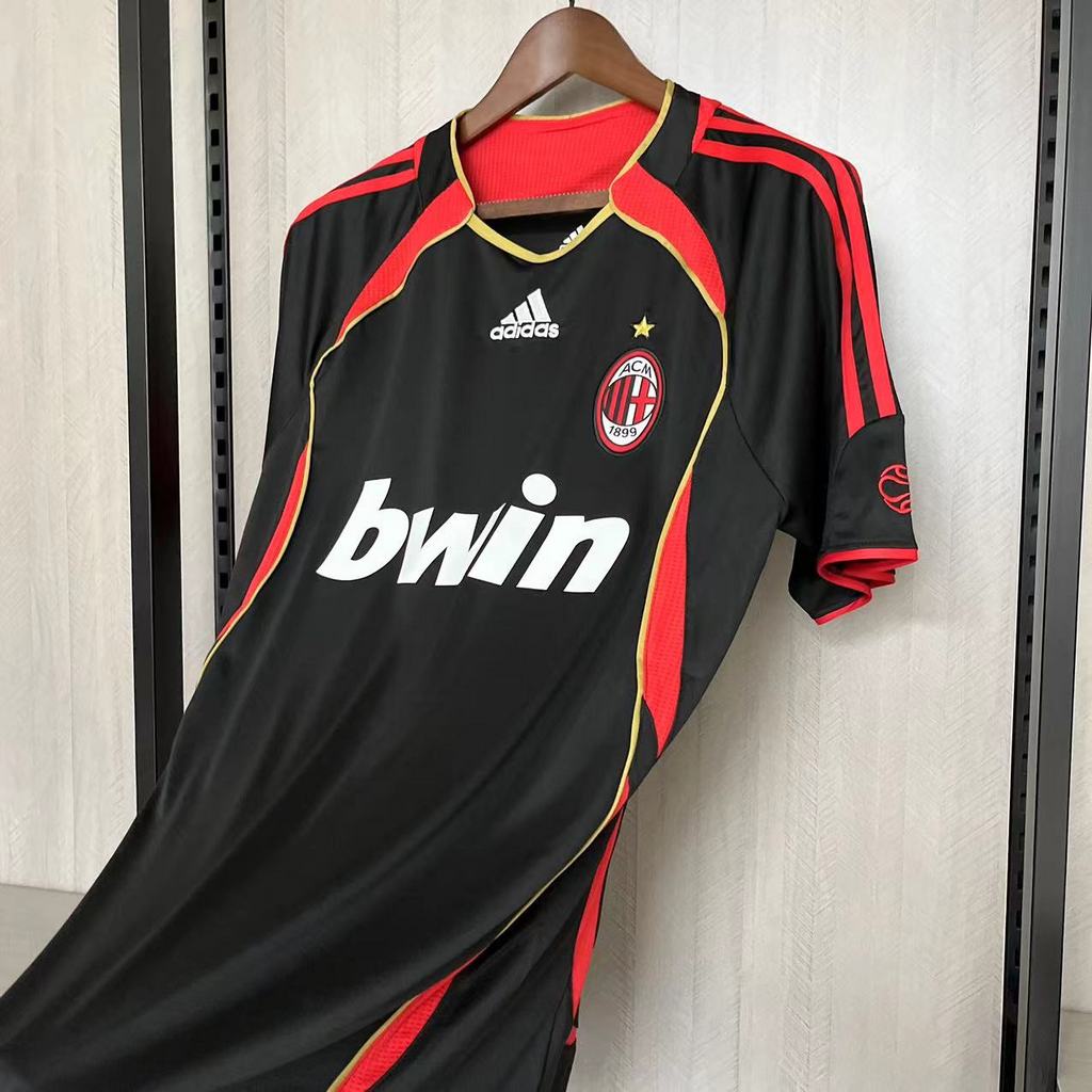 ddfd2fb221684f95a041dbd32d1c6c05 Retro AC Milan 2006-07 III