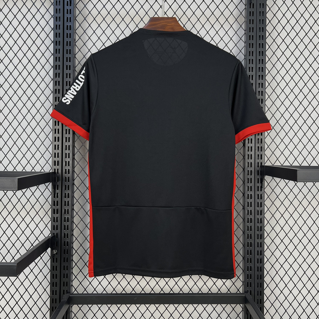 f1fb6fcd3ed645b38568583b70f4f29e Eintracht Frankfurt 202425 Away Jersey